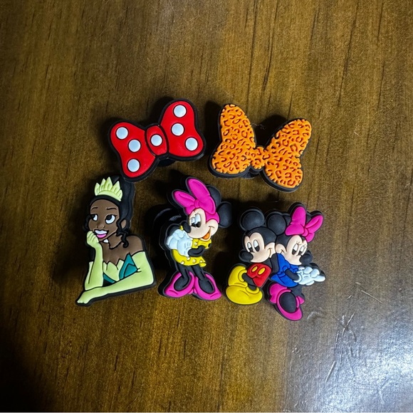Disney Croc Charms Pack of 5 - Picture 1 of 4